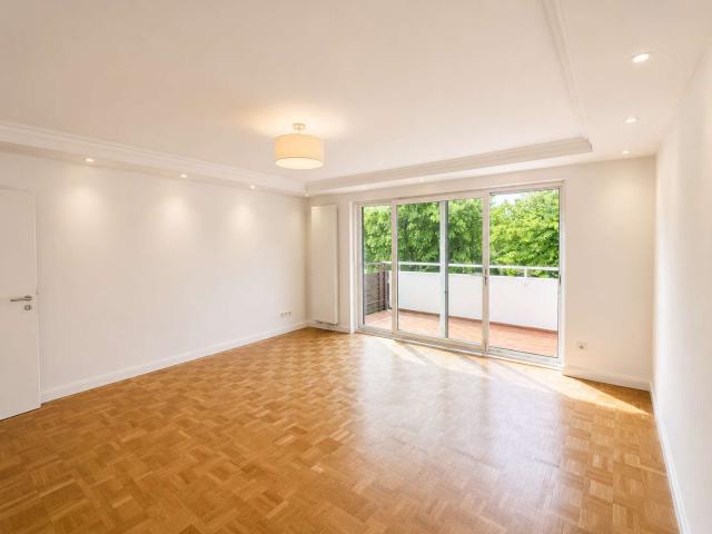 Wohnung kaufen in Thalkirchen-Obersendling-Forstenried-Fürstenried-Solln, München