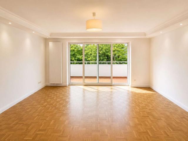 Wohnung kaufen in Thalkirchen-Obersendling-Forstenried-Fürstenried-Solln, München