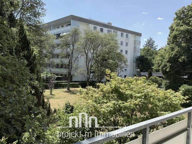 Wohnung kaufen in Thalkirchen-Obersendling-Forstenried-Fürstenried-Solln, München