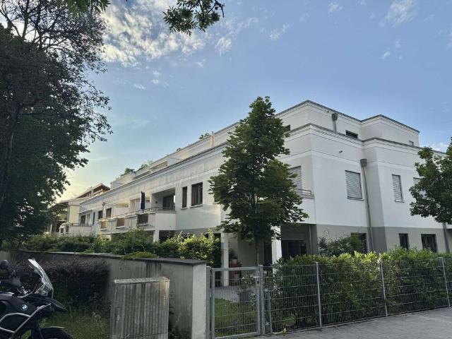 Wohnung kaufen in Thalkirchen-Obersendling-Forstenried-Fürstenried-Solln, München