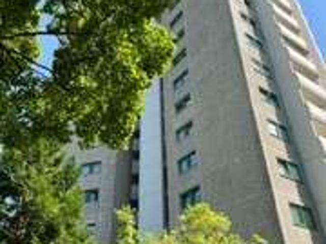 Wohnung kaufen in Thalkirchen-Obersendling-Forstenried-Fürstenried-Solln, München