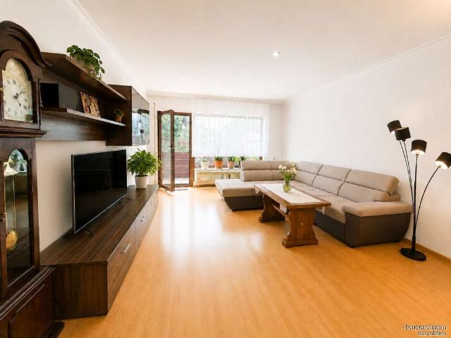 Wohnung kaufen in Hausen, Hessen