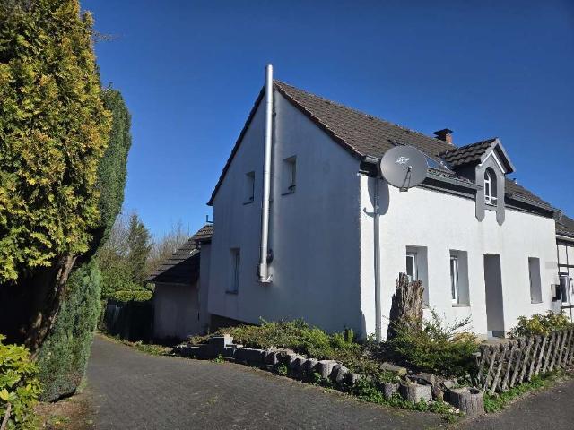 Wohnung kaufen in Glöbusch, Odenthal
