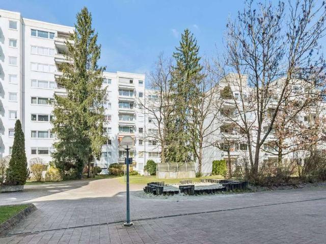 Wohnung kaufen in Ottobrunn, Bayern