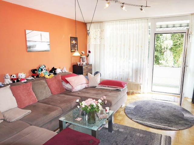 Wohnung kaufen in Putzbrunn, Bayern