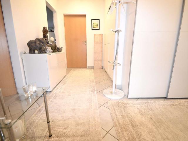 Wohnung kaufen in Hangelar, Sankt Augustin