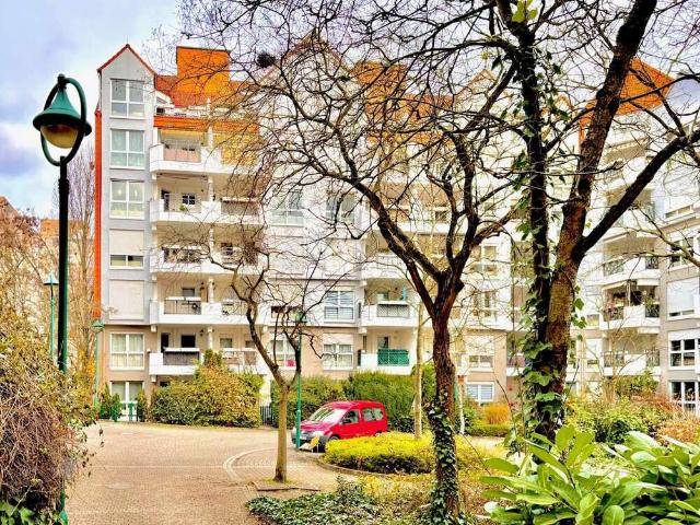 Wohnung kaufen in Schwalbach, Hessen