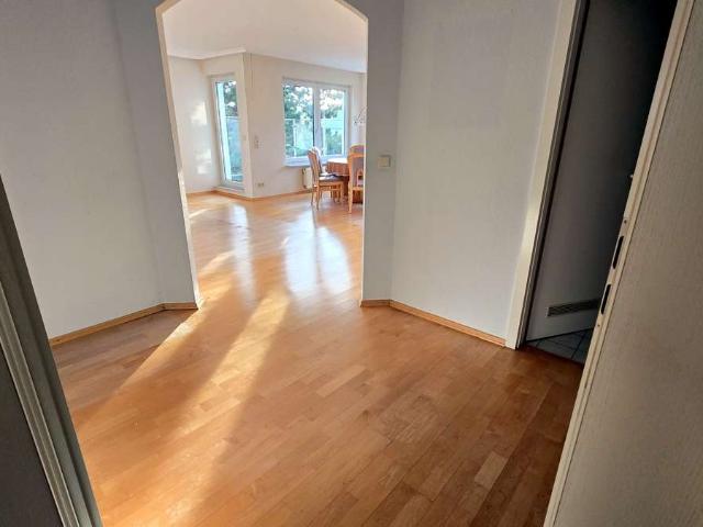 Wohnung kaufen in Rathausplatz, Weissach