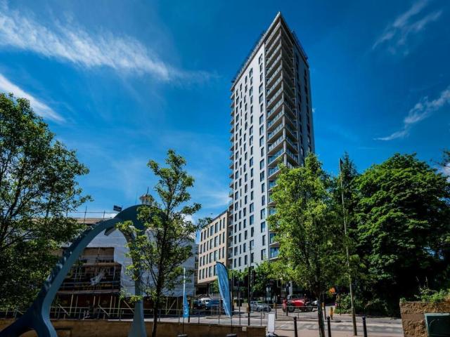 Apartment for rent in Horsell, Woking