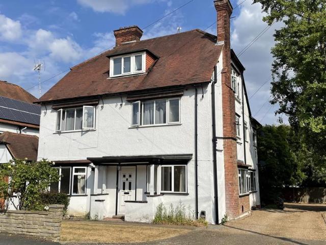 Apartment for rent in Horsell, Woking