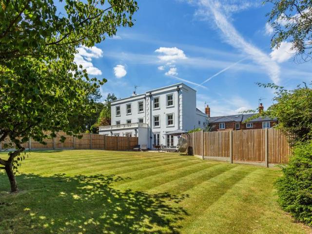 House for rent in Jacobs Well, Guildford
