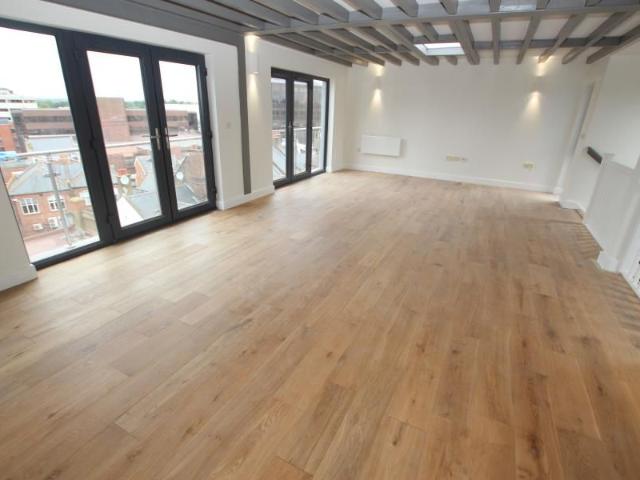 Apartment for rent in Horsell, Woking
