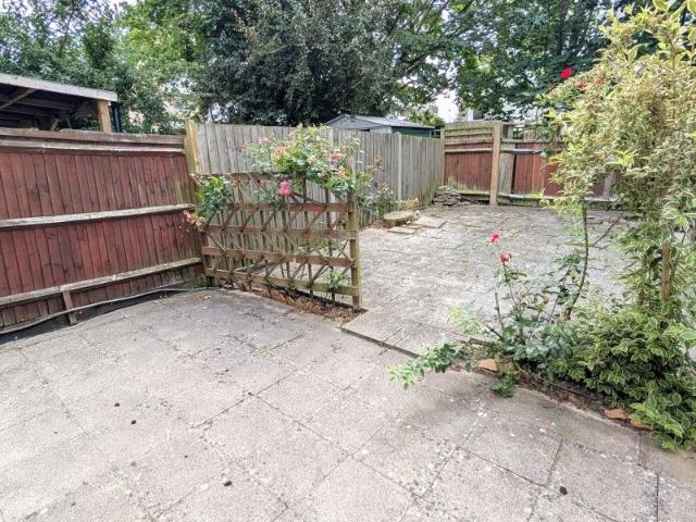 Apartment for rent in Horsell, Woking