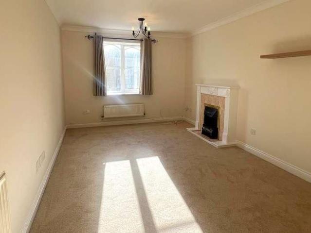 Apartment for rent in Horsell, Woking