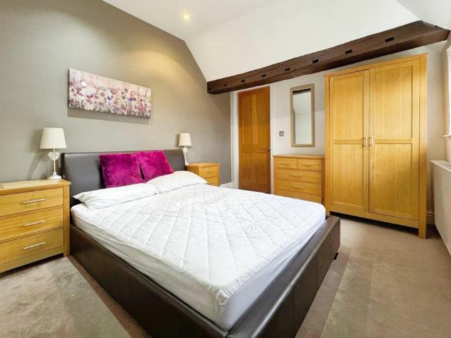 Apartment for rent in Emmbrook, Wokingham
