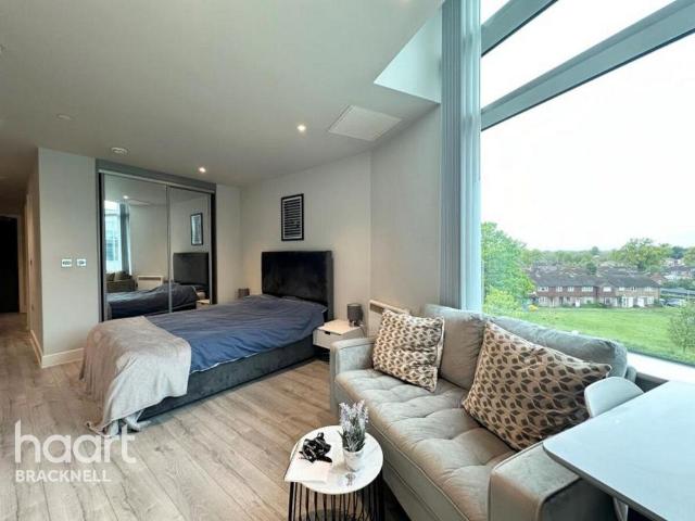 Apartment for rent in Bracknell
