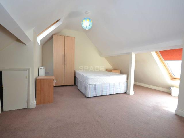 Room for rent in Newtown, Reading