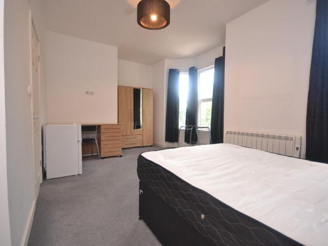 Room for rent in Newtown, Reading