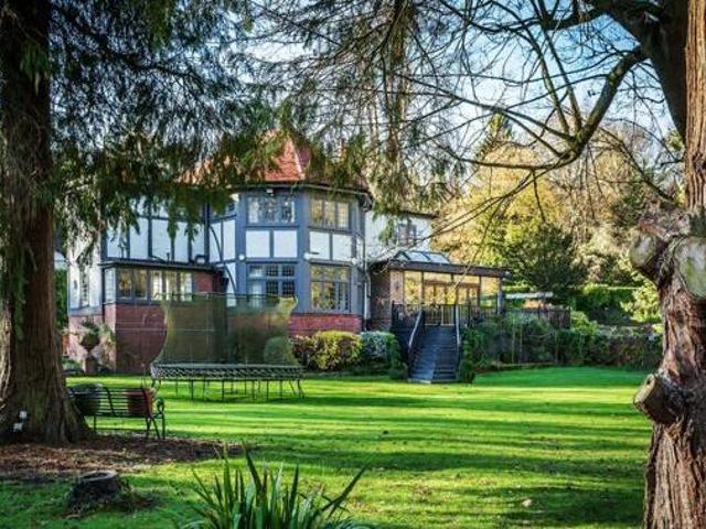 House for sale in Caterham, Tandridge