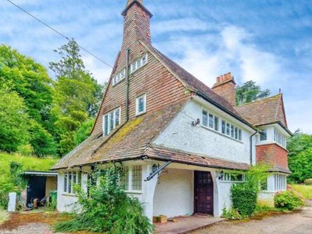House for sale in Hillview, Surrey