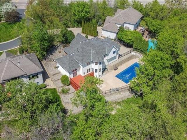 House for sale in Long Lake