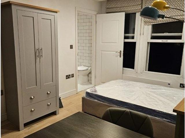 Studio for rent in London Borough of Lambeth, Greater London