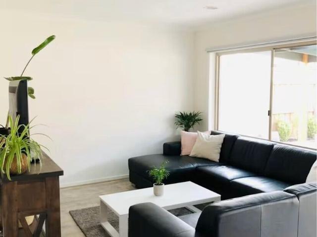 Room for rent in Camerons Creek, Victoria