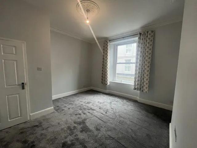 Apartment for rent in Pennycomequick, Mount Wise