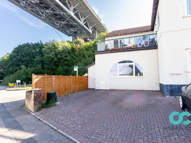 Apartment for rent in Barne Barton, Mount Wise