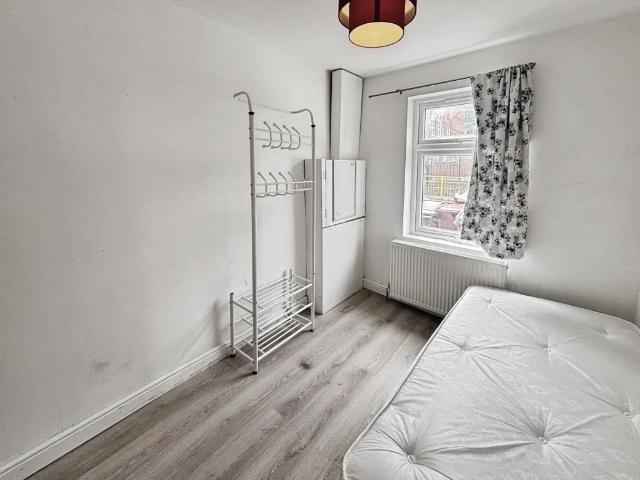 Studio for rent in Reading