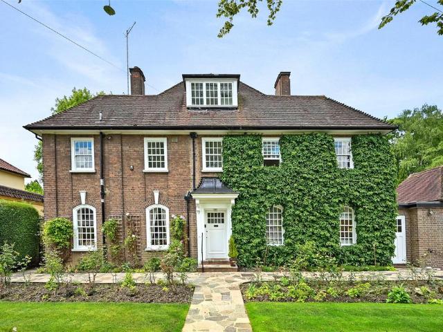 House for rent in Moor Park Estate, Three Rivers