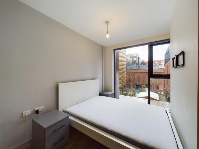 Studio for rent in Ropewalks, Calderstones