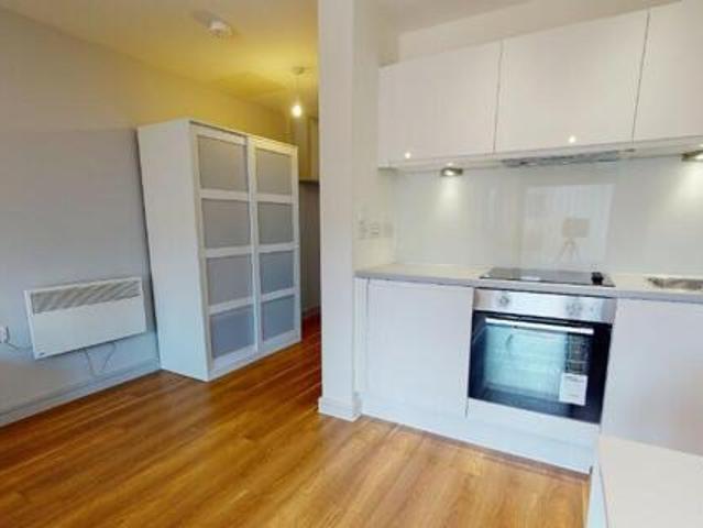 House for rent in Calderstones