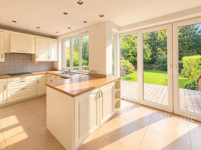 Maison location à Woluwe-Saint-Pierre - Sint-Pieters-Woluwe, Brussel-Hoofdstad - Bruxelles-Capitale