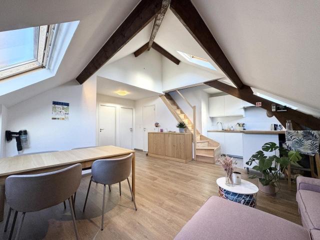 Appartement location à Woluwe-Saint-Pierre - Sint-Pieters-Woluwe, Brussel-Hoofdstad - Bruxelles-Capitale