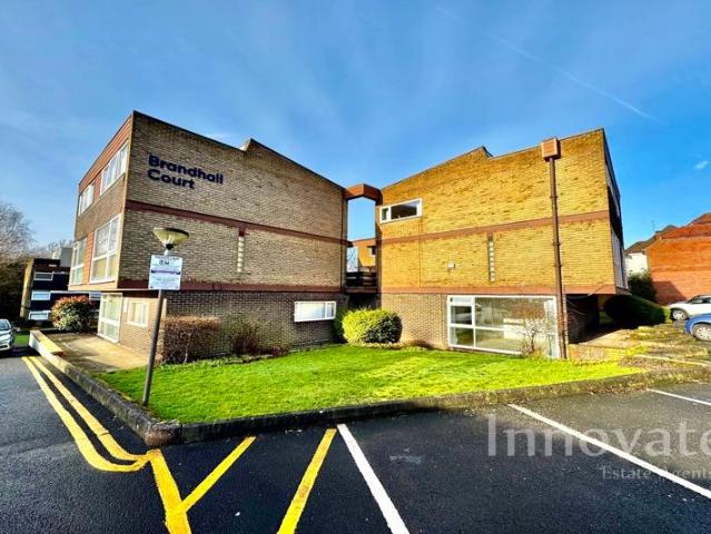 Apartment for rent in Causeway Green, Sandwell