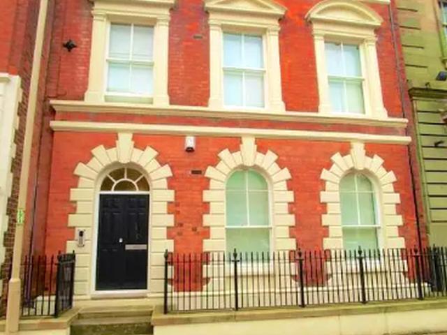 Apartment for rent in Dixons Green, West Midlands