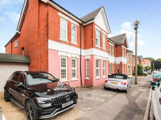 Apartment for rent in Boscombe, Bournemouth