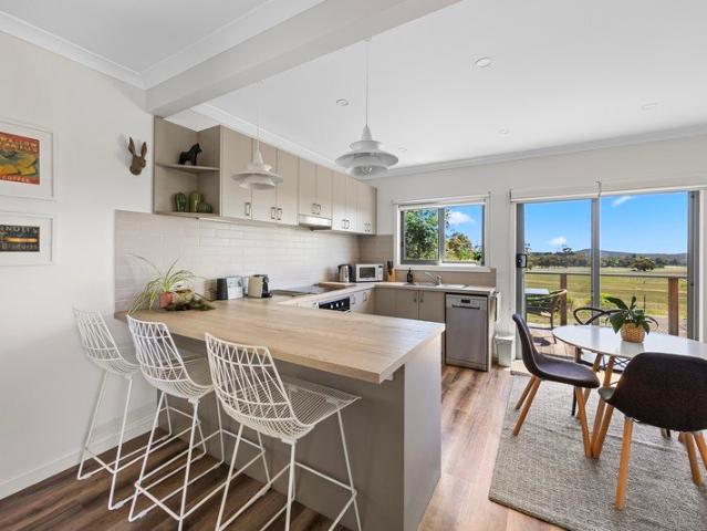 House for rent in Drummond North, Victoria