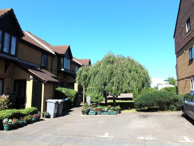 Apartment for rent in Dollis Hill, Greater London