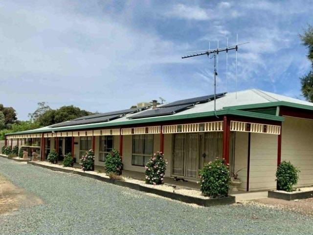 Cottage for sale in Rushworth, Victoria