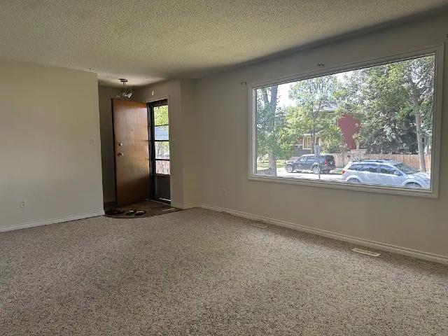 House for rent in Wedgewood, Alberta