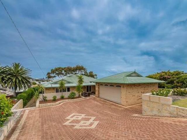 House for rent in Cockburn, Western Australia