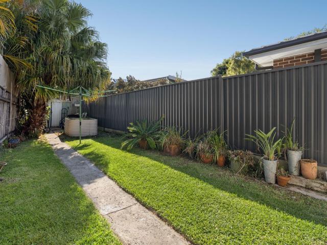 Duplex for sale in Croydon