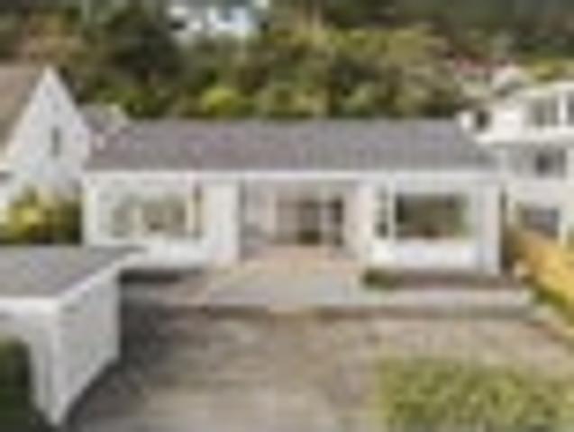 House for sale in Days Bay, Wellington