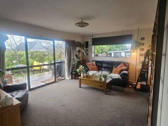 House for rent in Chaslands, Canterbury