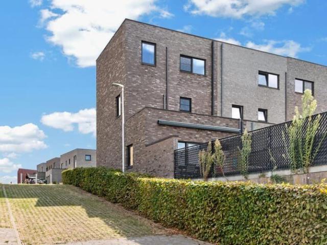 Maison location à Henis, Limburg