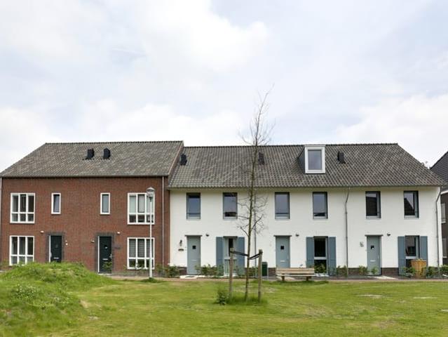 Woning te huur in Berkel-enschot, Noord Brabant
