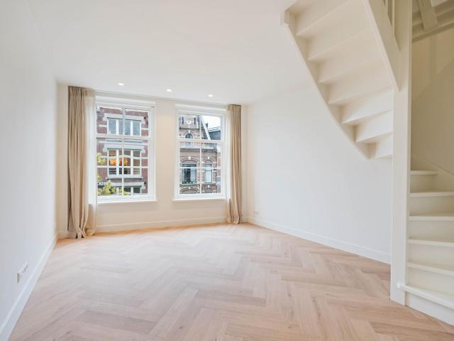 Woning te huur in Burgwallen-Nieuwe Zijde, Amsterdam