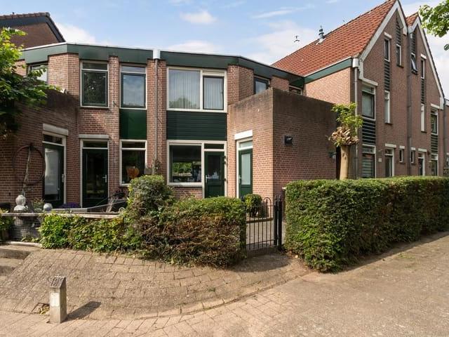 Woning te huur in Huizen, Noord Holland